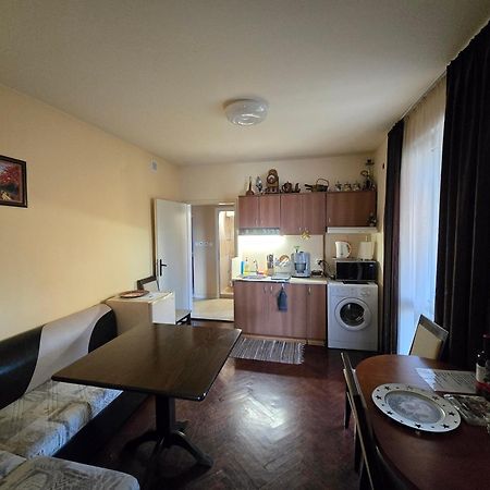 Comfort Apartment Vt 大特尔诺沃 外观 照片
