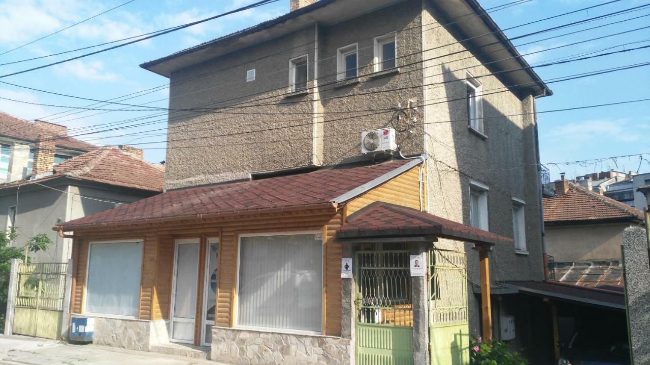 Comfort Apartment Vt 大特尔诺沃 外观 照片