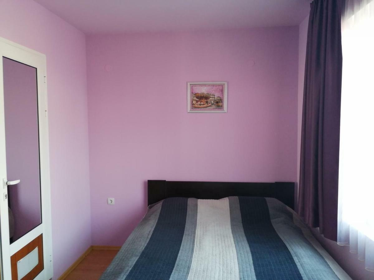 Comfort Apartment Vt 大特尔诺沃 外观 照片