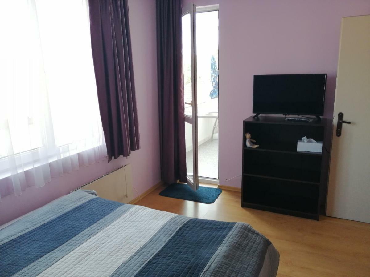 Comfort Apartment Vt 大特尔诺沃 外观 照片